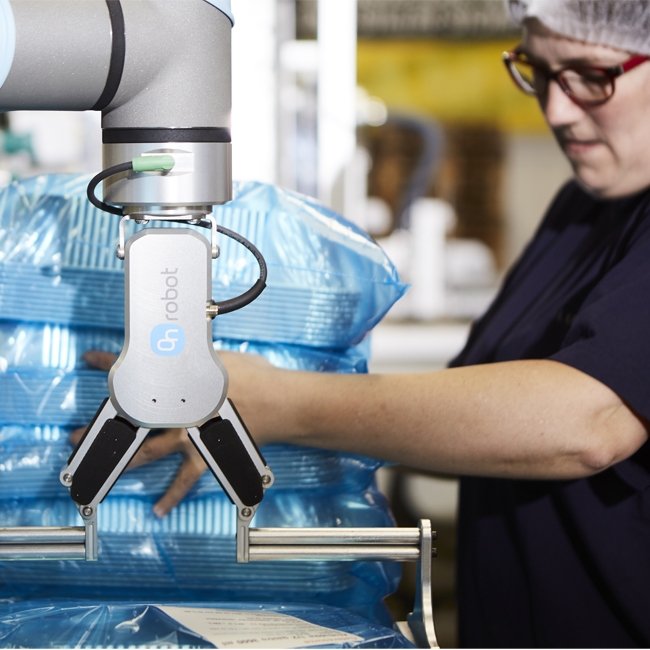 Industrial vs. Collaborative Robots: End-of Arm Tooling Makes the Difference